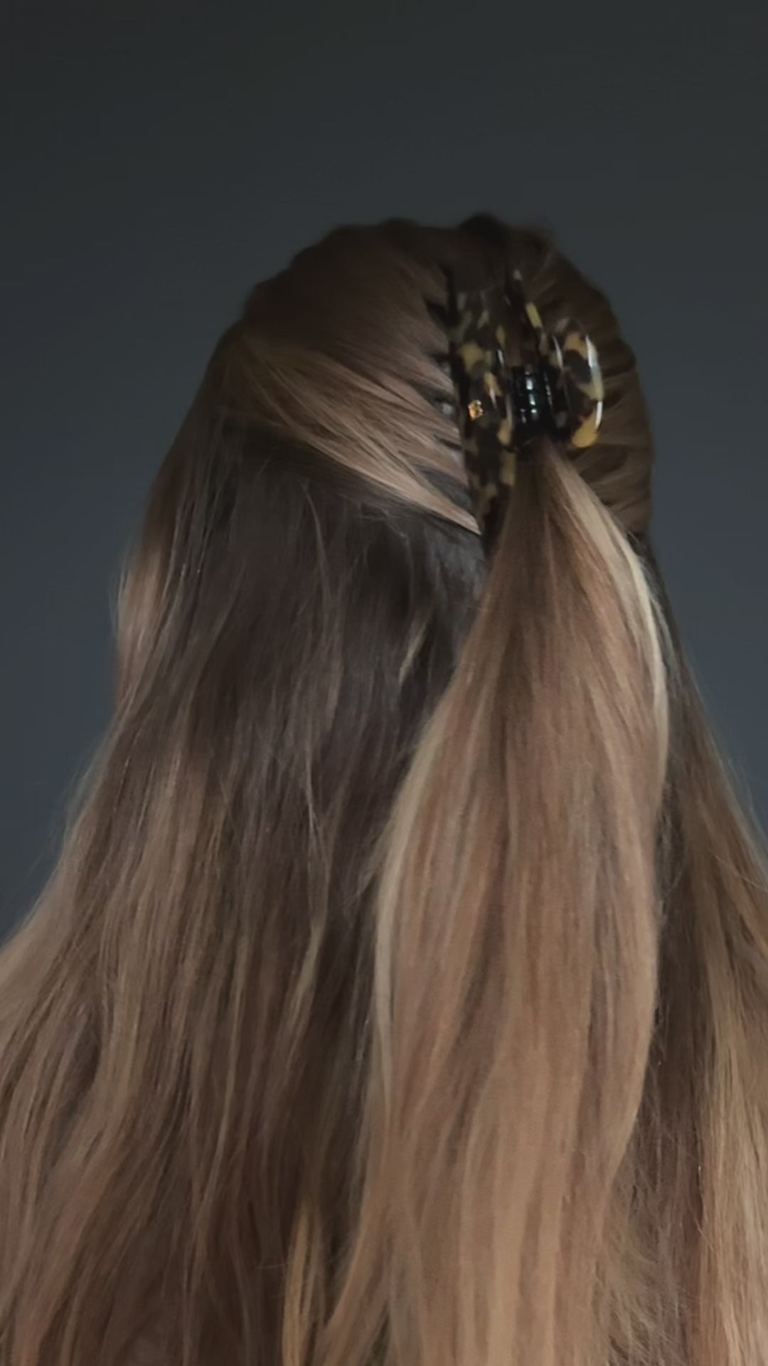 Załaduj wideo: Klamerka do włosów M Skorupa Żółwia